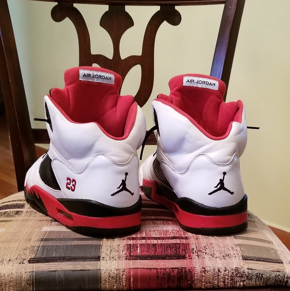 SOLD....Authentic custom!!! Jordan Fire Red 5's - Picture 6 of 8